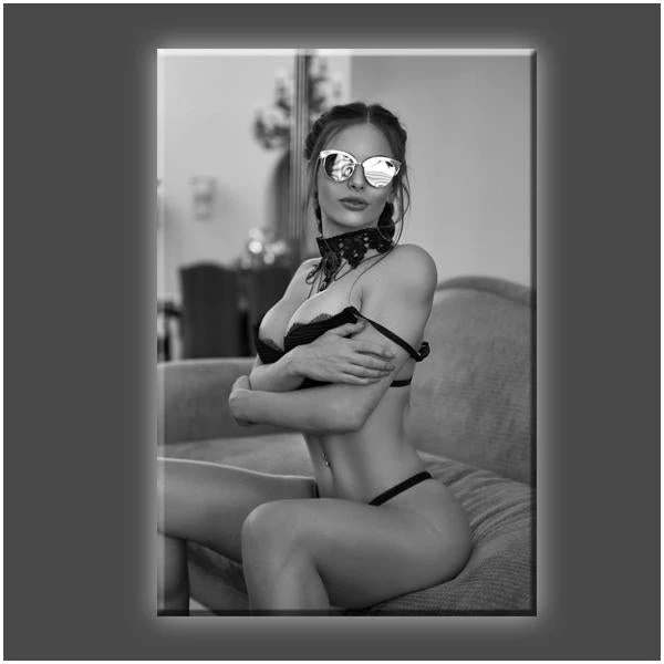 Daveed Benito Daveed Benito - Glamour Models "Stunner" Stretched Canvas Print (Various Sizes) 1 Daveed Benito Daveed Benito - Glamour Models "Stunner" Stretched Canvas Print (Various Sizes)